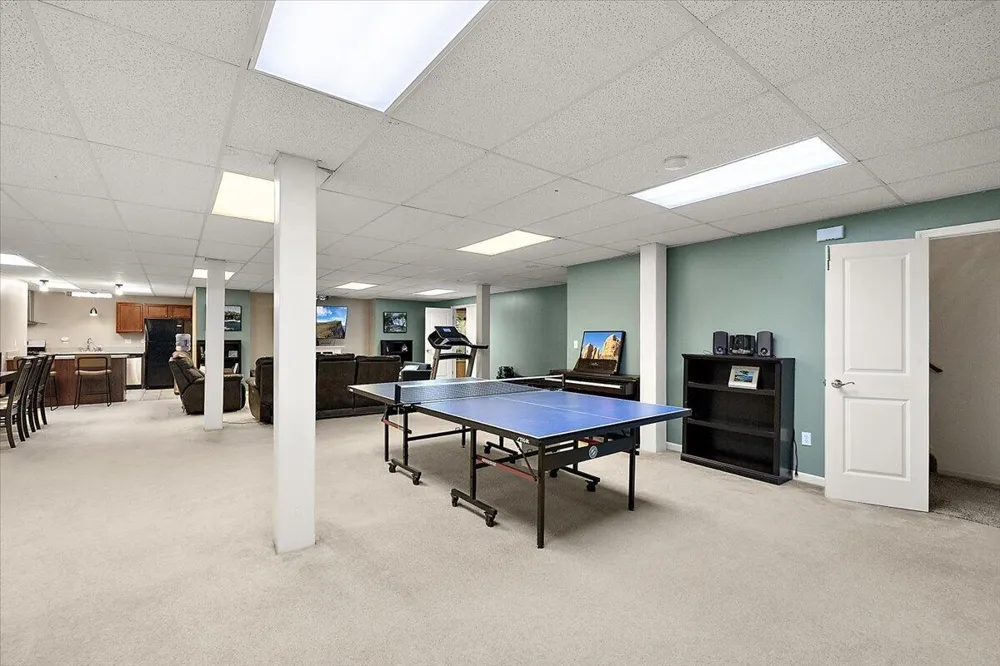 48973 Woodson Way Canton, MI 48187