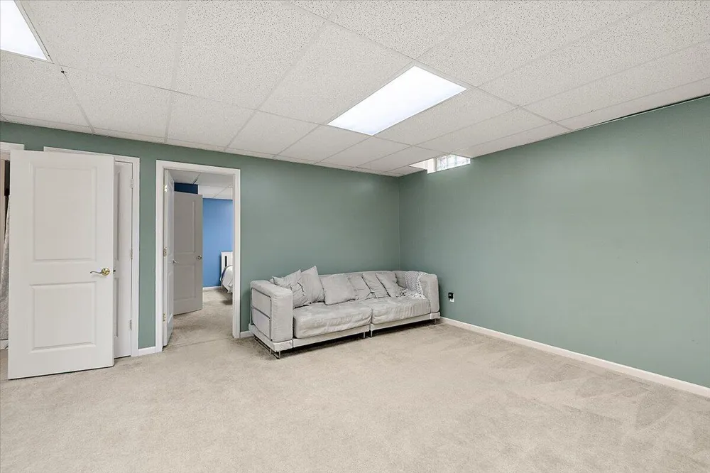 48973 Woodson Way Canton, MI 48187