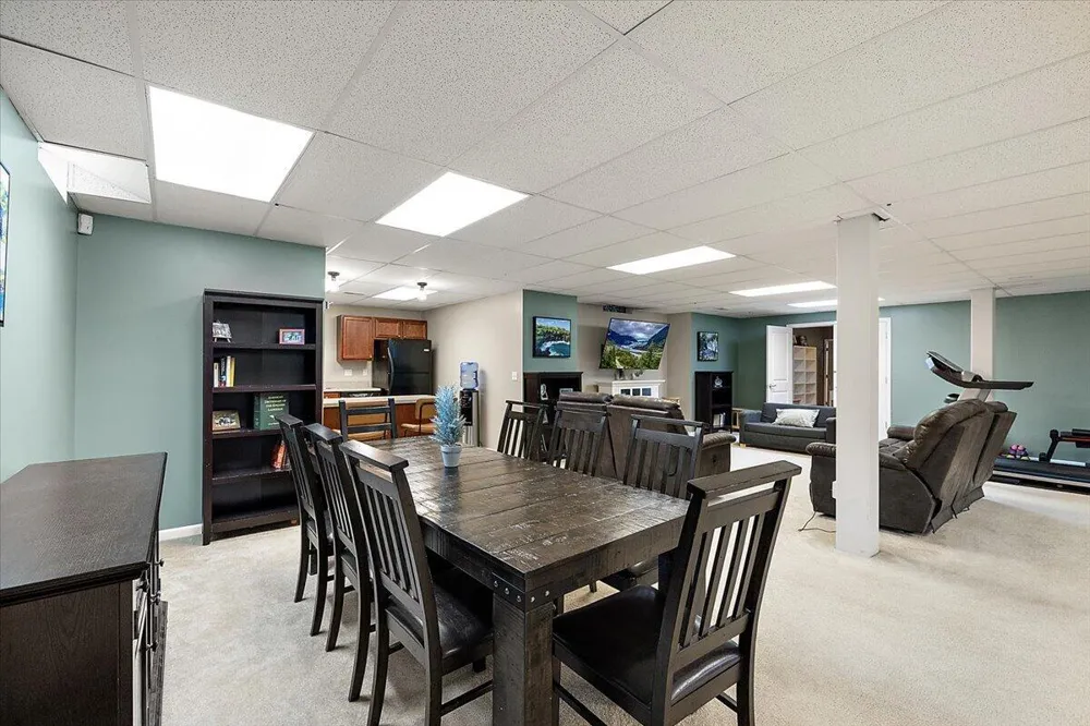 48973 Woodson Way Canton, MI 48187