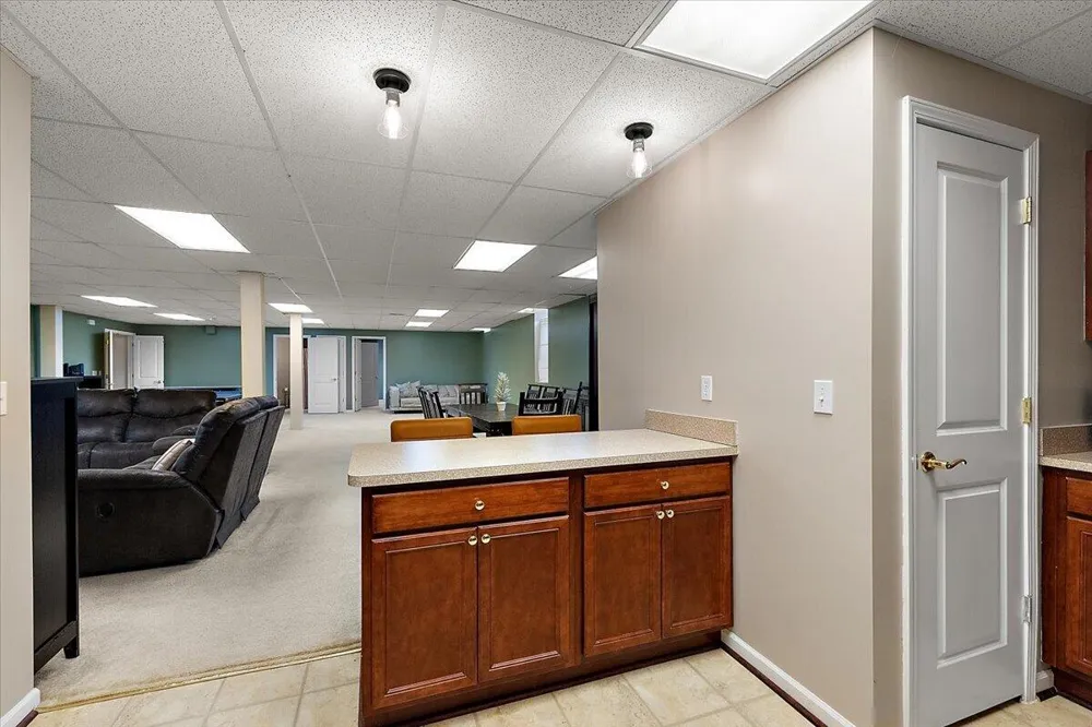 48973 Woodson Way Canton, MI 48187