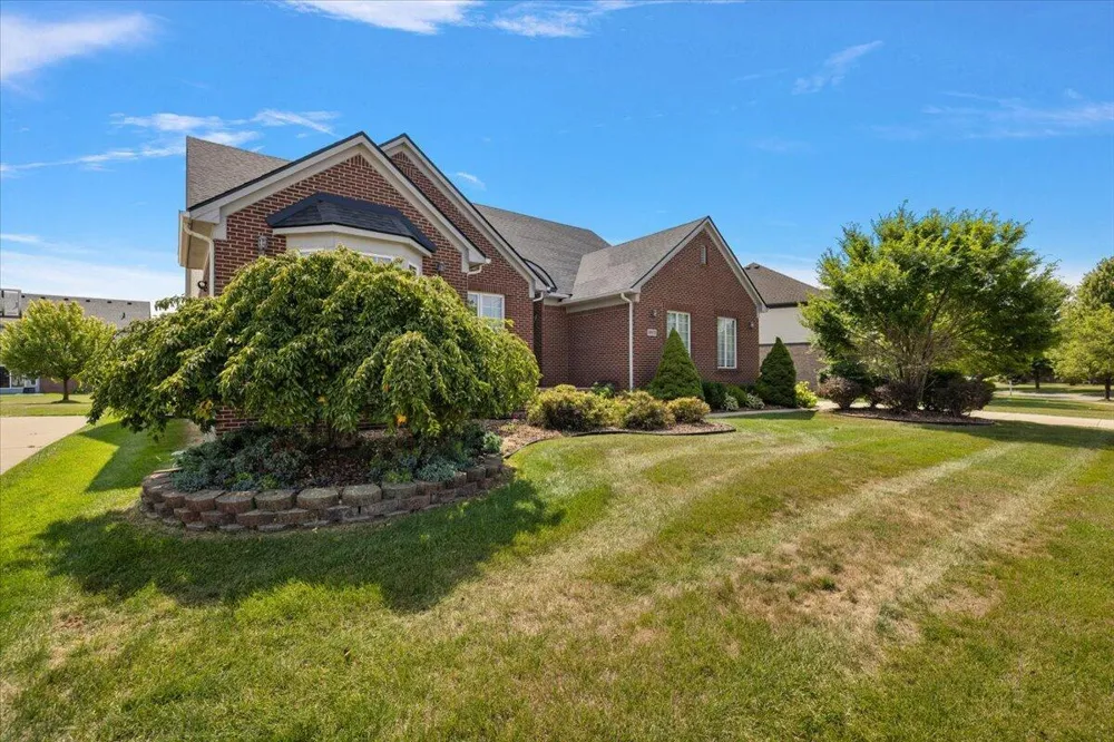 48973 Woodson Way Canton, MI 48187