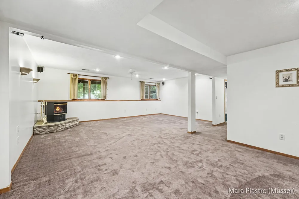 3336 Woodwind Drive NE #32 Grand Rapids, MI 49525
