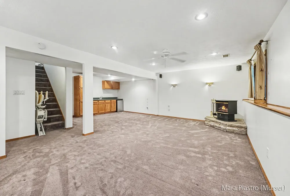 3336 Woodwind Drive NE #32 Grand Rapids, MI 49525