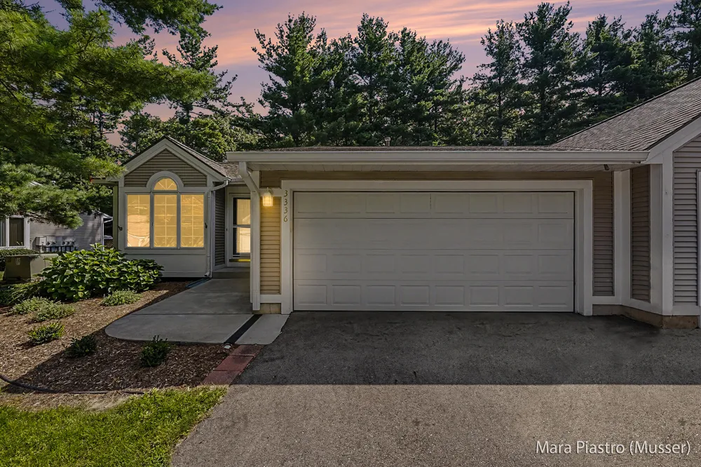 3336 Woodwind Drive NE #32 Grand Rapids, MI 49525