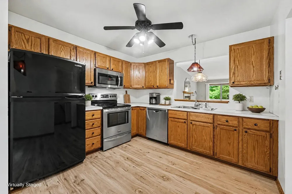 3336 Woodwind Drive NE #32 Grand Rapids, MI 49525