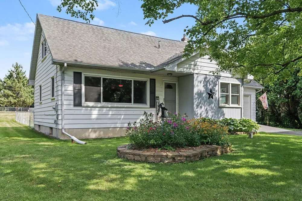 7708 41st Street Augusta, MI 49012