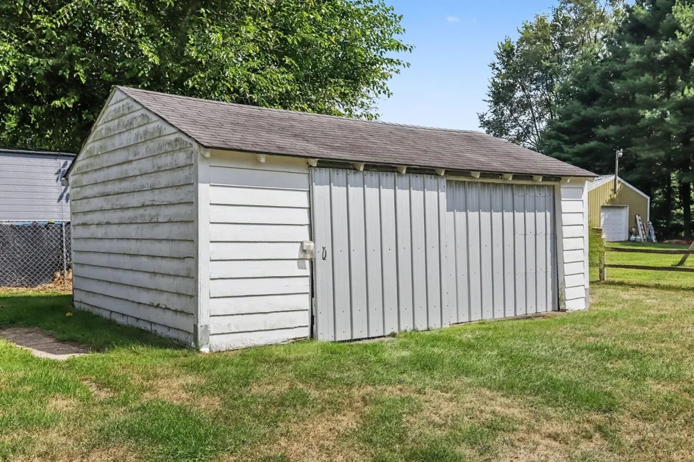 7708 41st Street Augusta, MI 49012