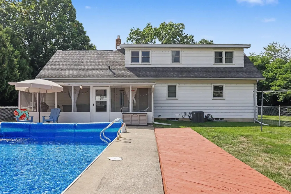 7708 41st Street Augusta, MI 49012