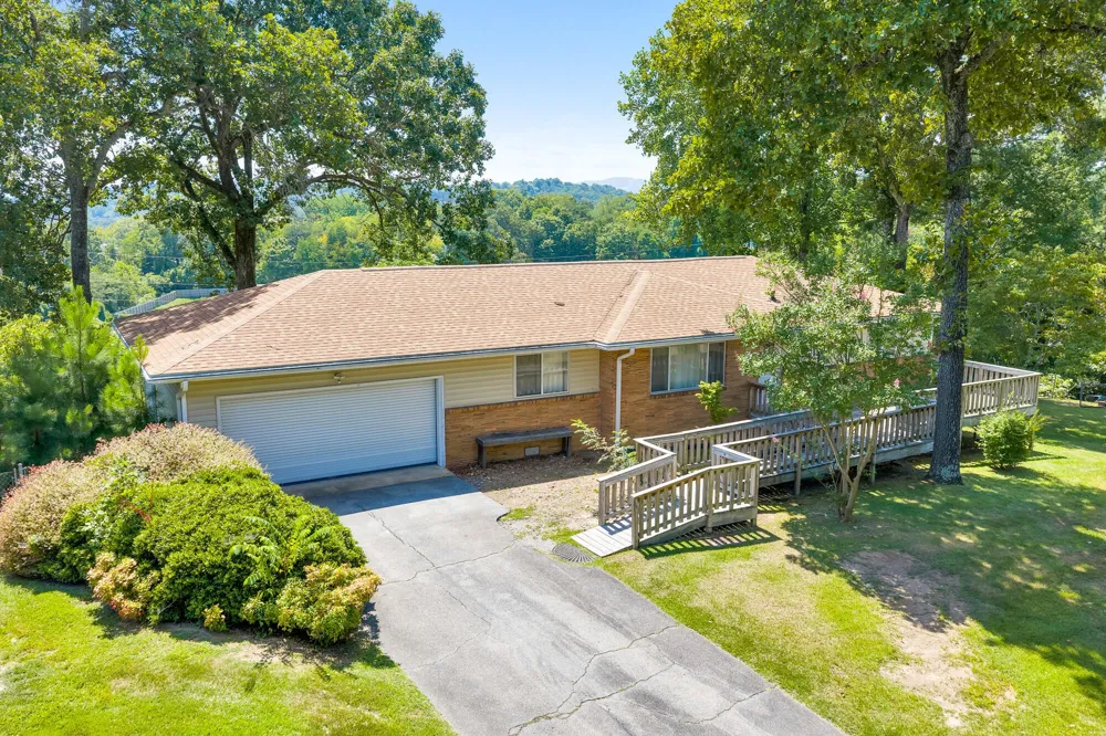 604 Highview Drive Chattanooga, TN 37415