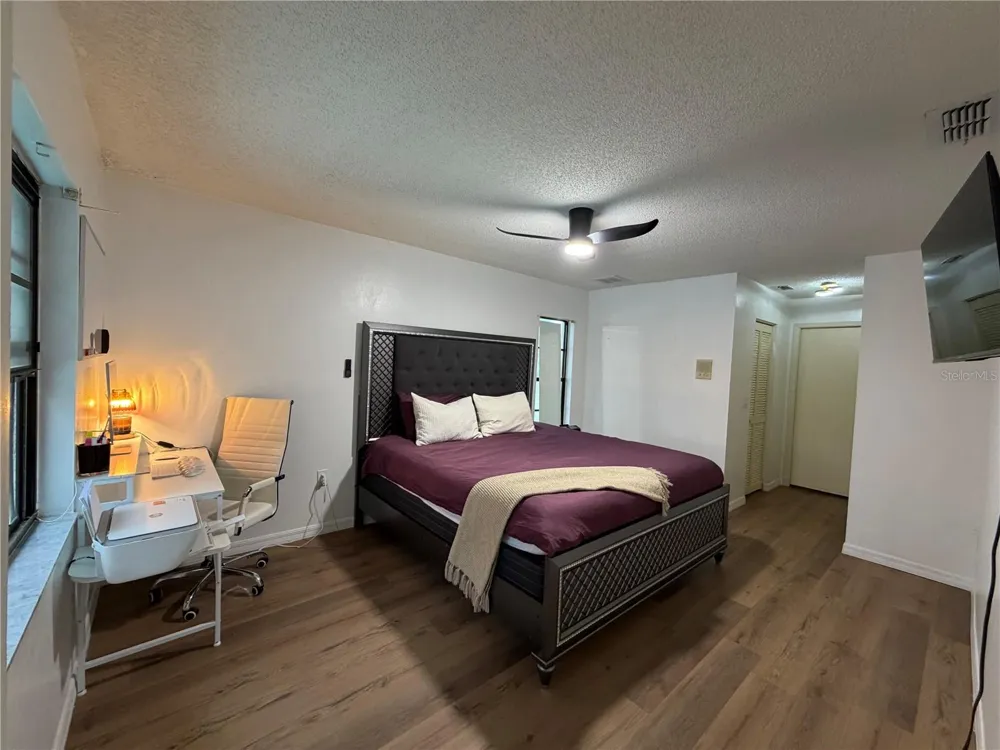 8185 PHILATELIC DRIVE Spring Hill, FL 34606