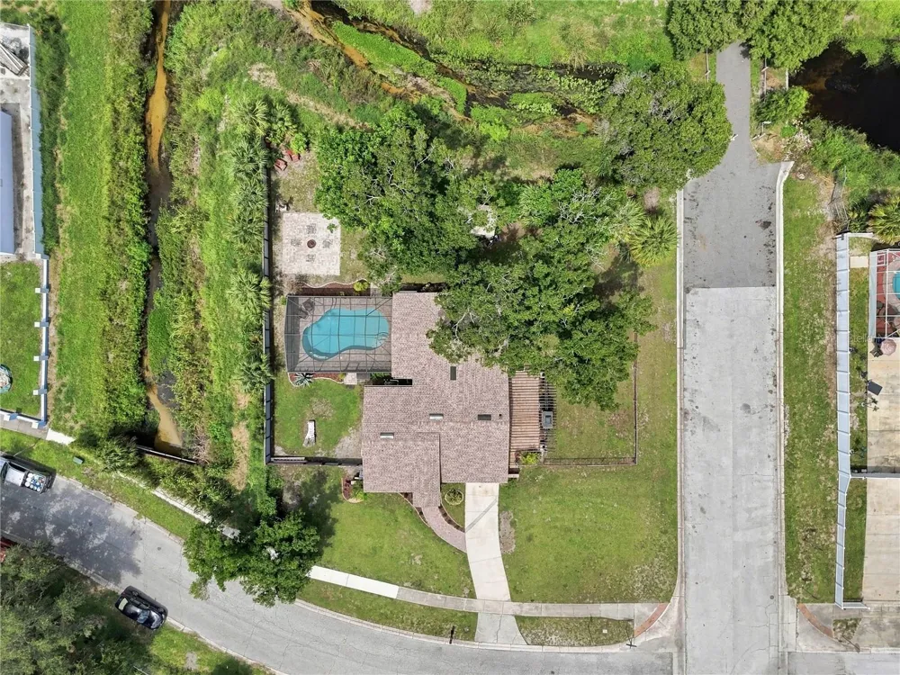 9020 AUBURN WAY Tampa, FL 33615