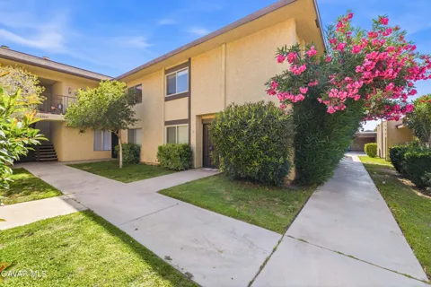 42841 15th Street #Unit 6
