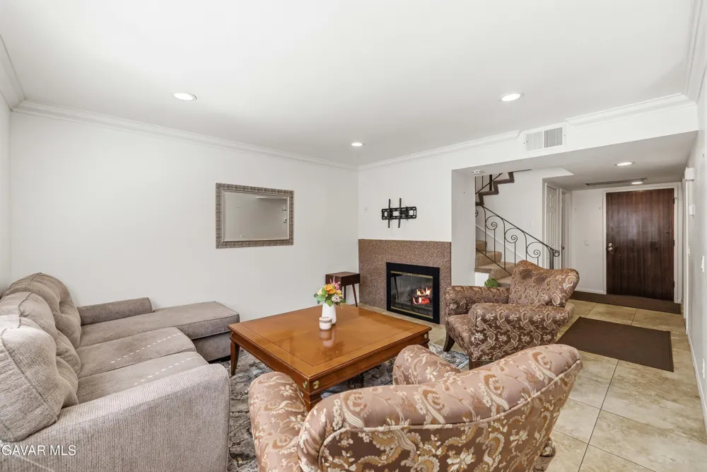 42841 15th Street #Unit 6 Lancaster, CA 93534