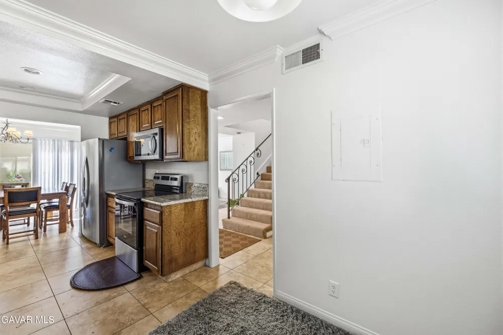 42841 15th Street #Unit 6 Lancaster, CA 93534