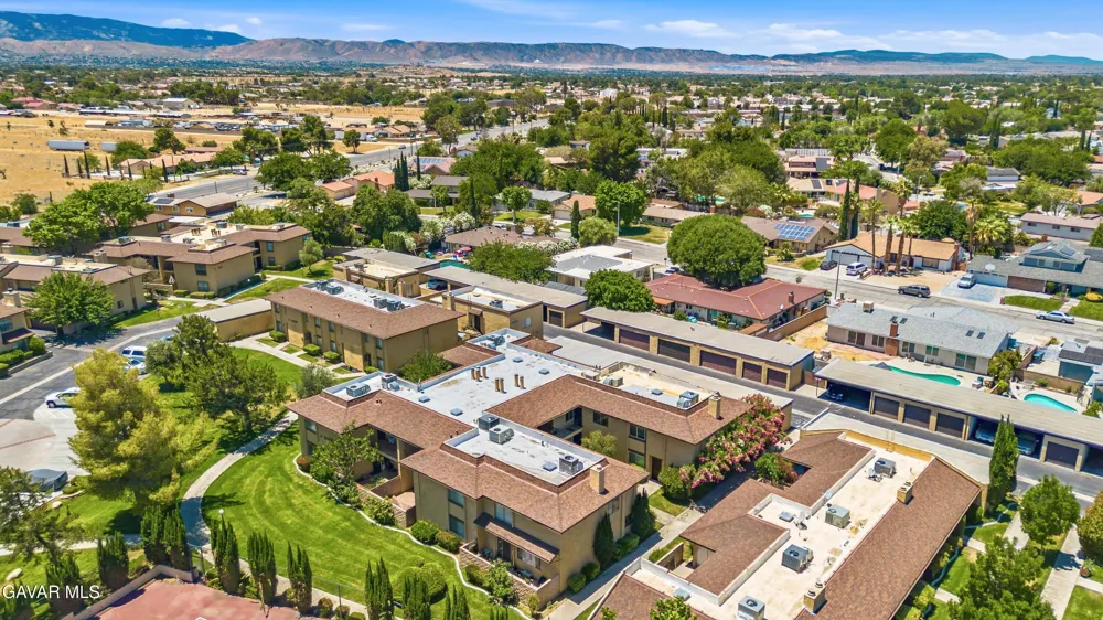42841 15th Street #Unit 6 Lancaster, CA 93534