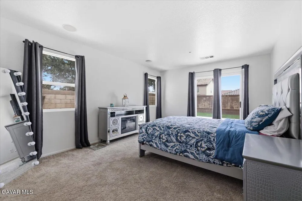 43646 Rialto Drive Lancaster, CA 93535