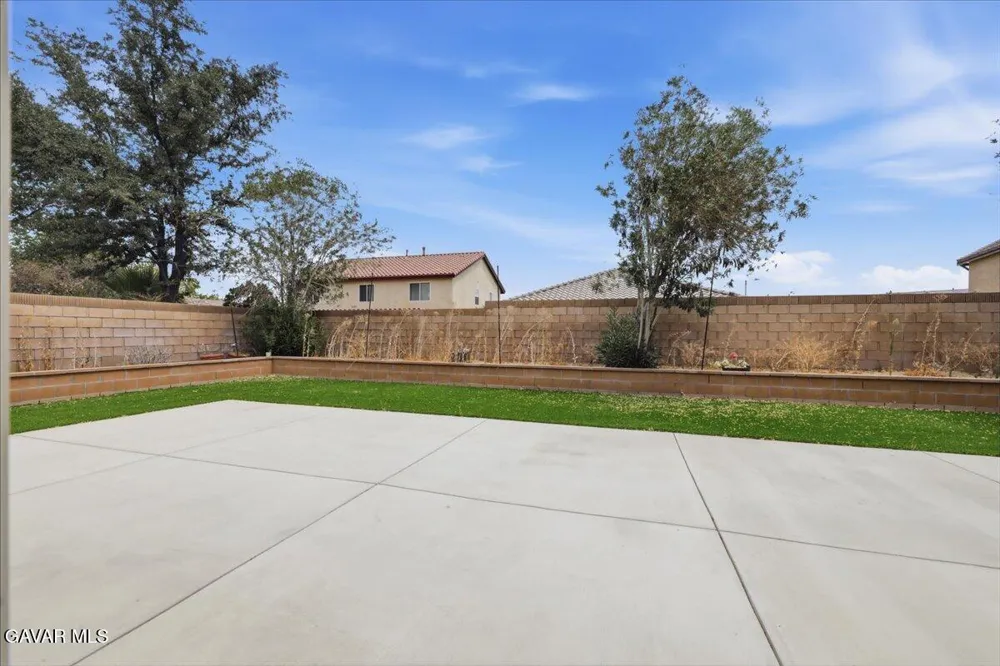 43646 Rialto Drive Lancaster, CA 93535