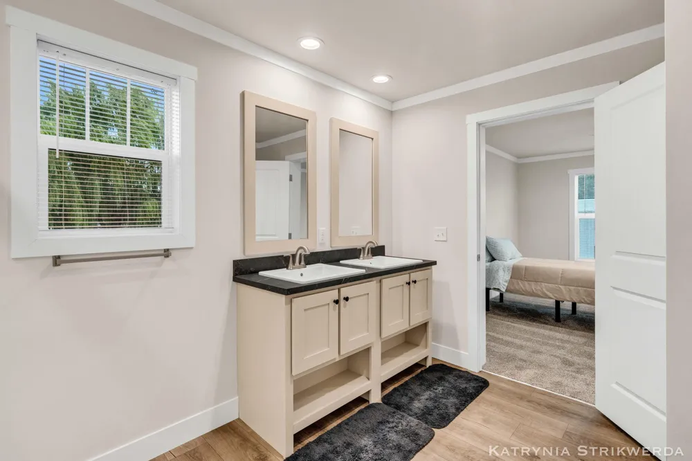 145 W Pin Oak Drive Coopersville, MI 49404