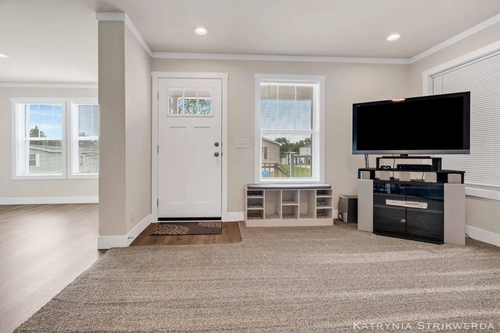 145 W Pin Oak Drive Coopersville, MI 49404