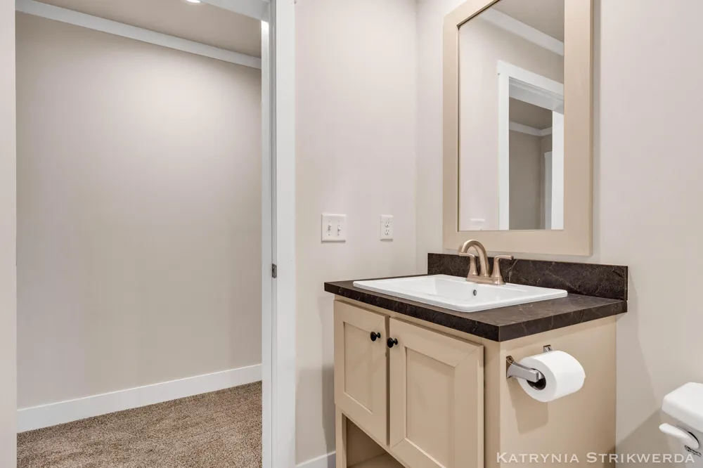 145 W Pin Oak Drive Coopersville, MI 49404