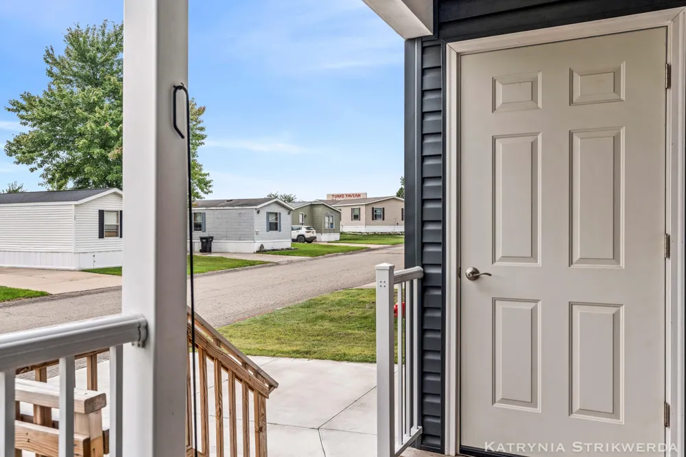 145 W Pin Oak Drive Coopersville, MI 49404