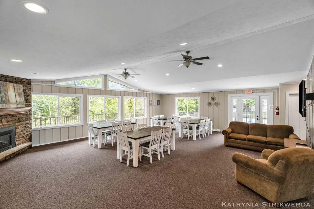 145 W Pin Oak Drive Coopersville, MI 49404