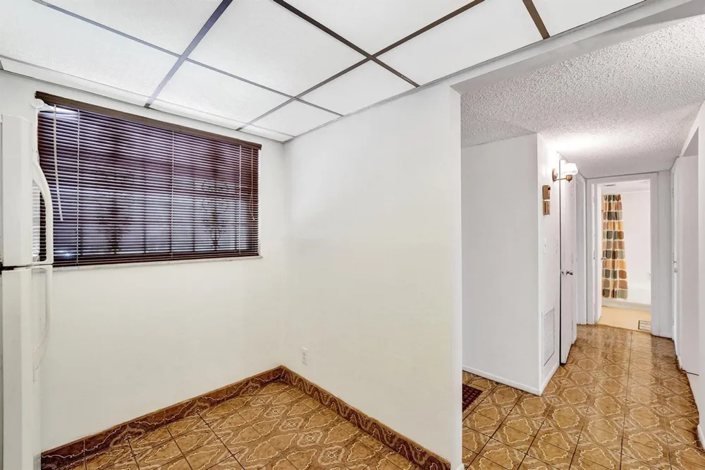 1811 SABAL PALM DRIVE #203 Davie, FL 33324