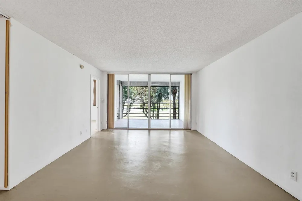 1811 SABAL PALM DRIVE #203 Davie, FL 33324