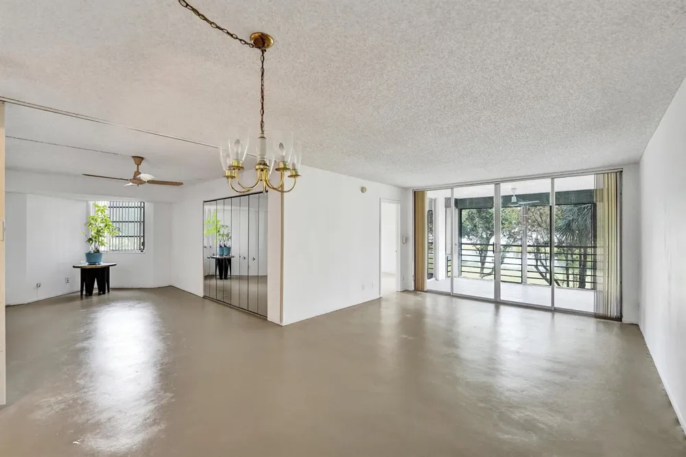 1811 SABAL PALM DRIVE #203 Davie, FL 33324
