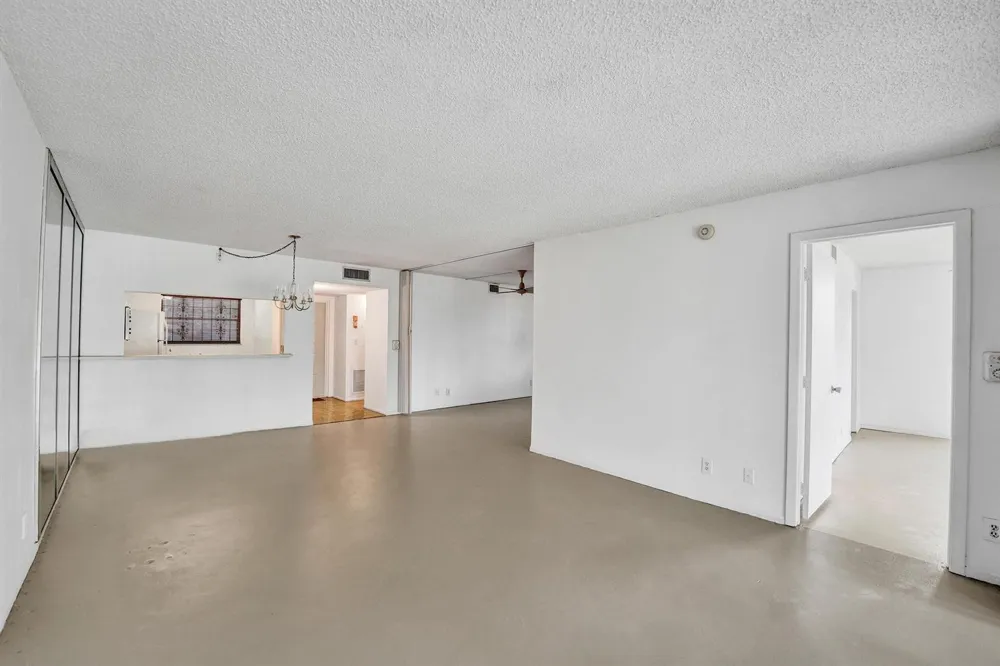1811 SABAL PALM DRIVE #203 Davie, FL 33324