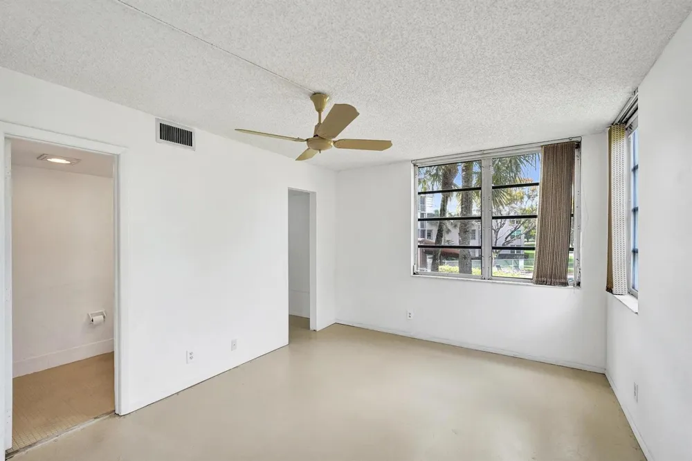 1811 SABAL PALM DRIVE #203 Davie, FL 33324