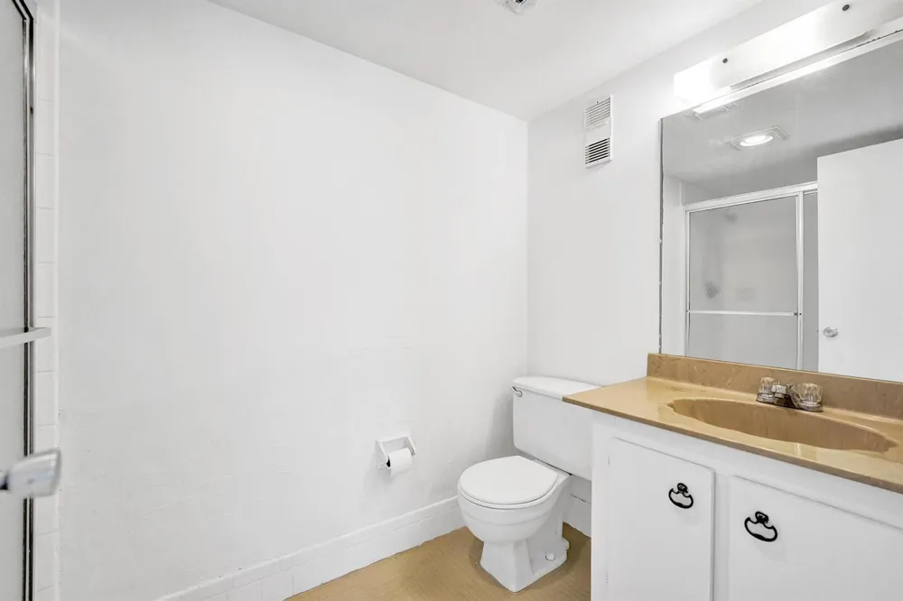 1811 SABAL PALM DRIVE #203 Davie, FL 33324