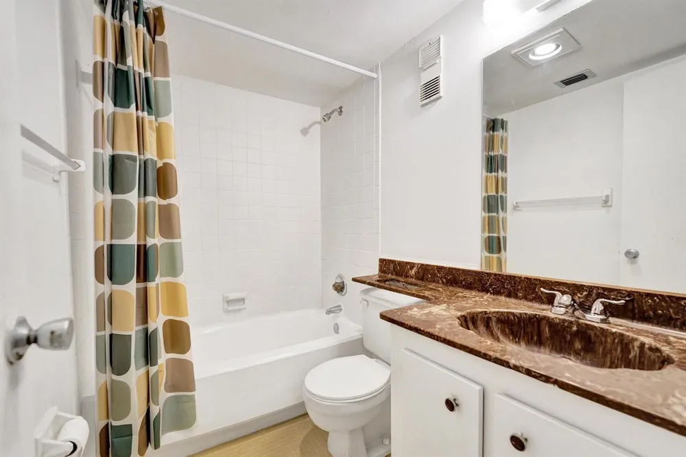 1811 SABAL PALM DRIVE #203 Davie, FL 33324