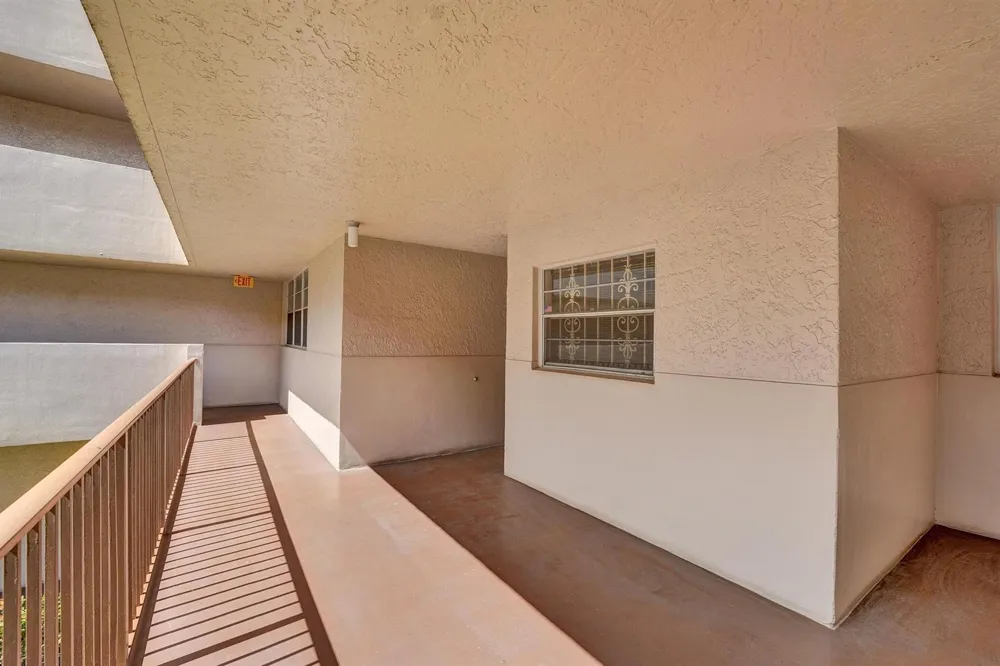 1811 SABAL PALM DRIVE #203 Davie, FL 33324