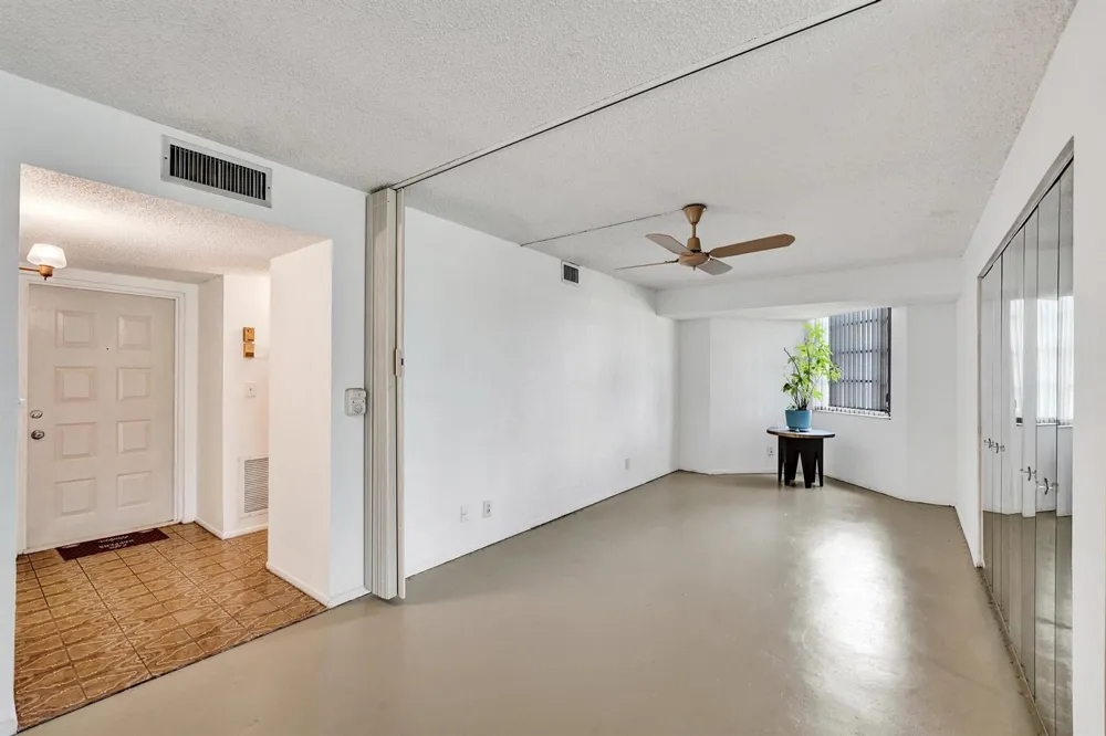 1811 SABAL PALM DRIVE #203 Davie, FL 33324