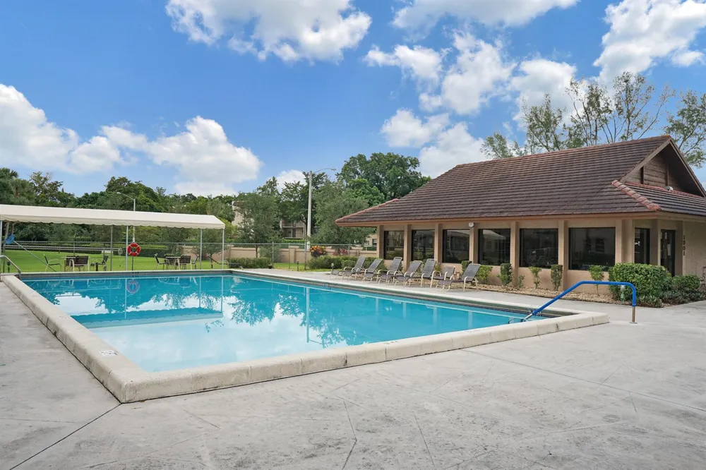 1811 SABAL PALM DRIVE #203 Davie, FL 33324