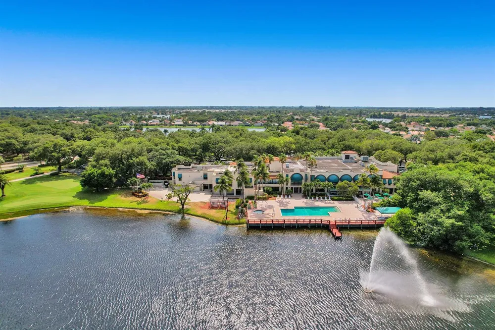 1811 SABAL PALM DRIVE #203 Davie, FL 33324