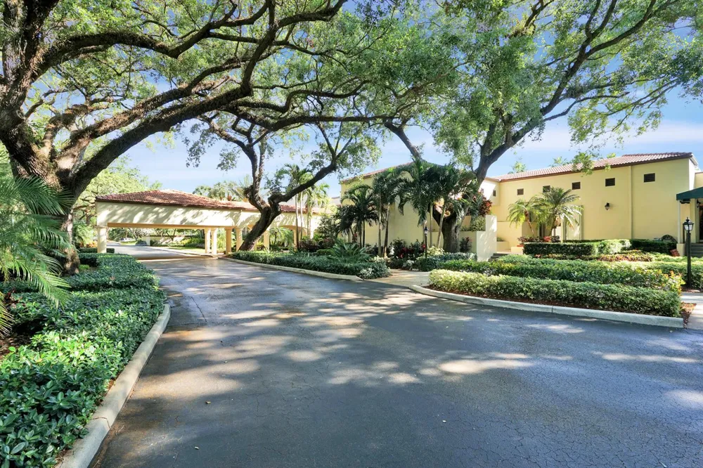 1811 SABAL PALM DRIVE #203 Davie, FL 33324