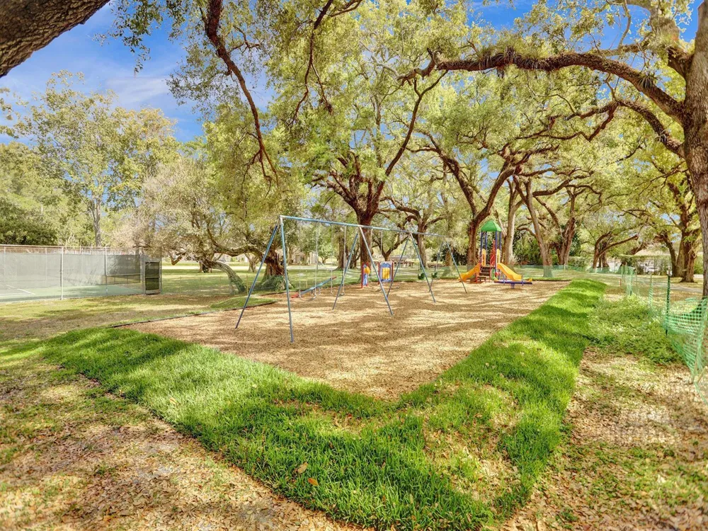 1811 SABAL PALM DRIVE #203 Davie, FL 33324