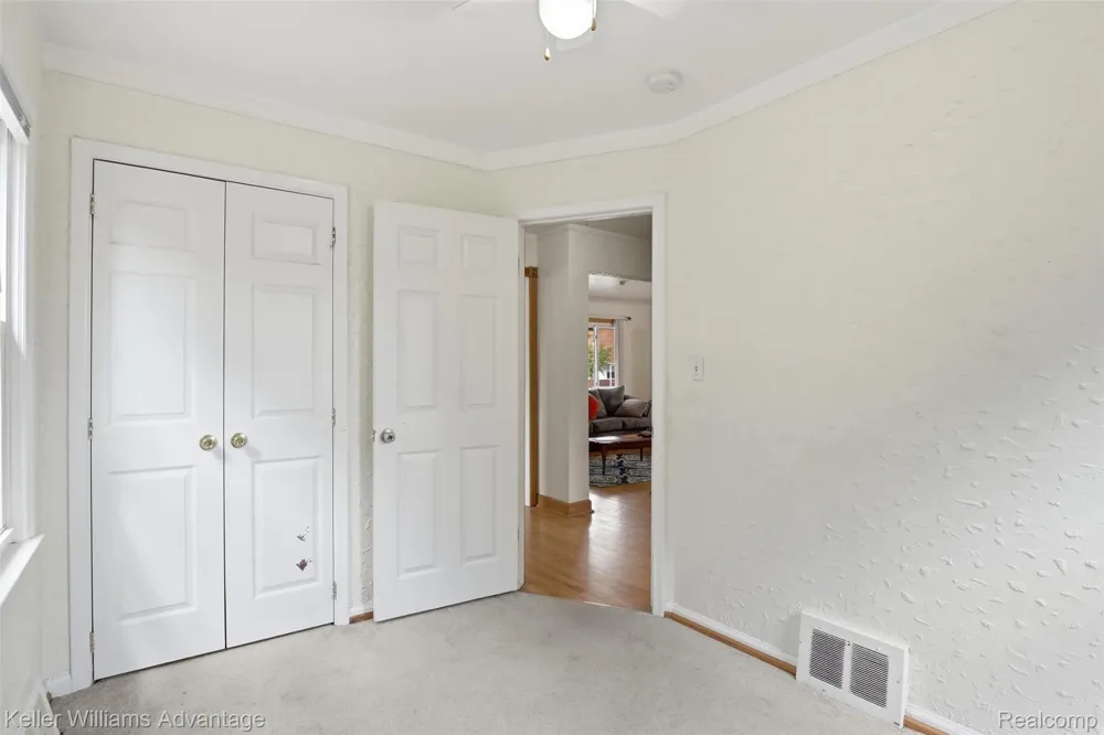 1649 Hollywood Street Dearborn City, MI 48124
