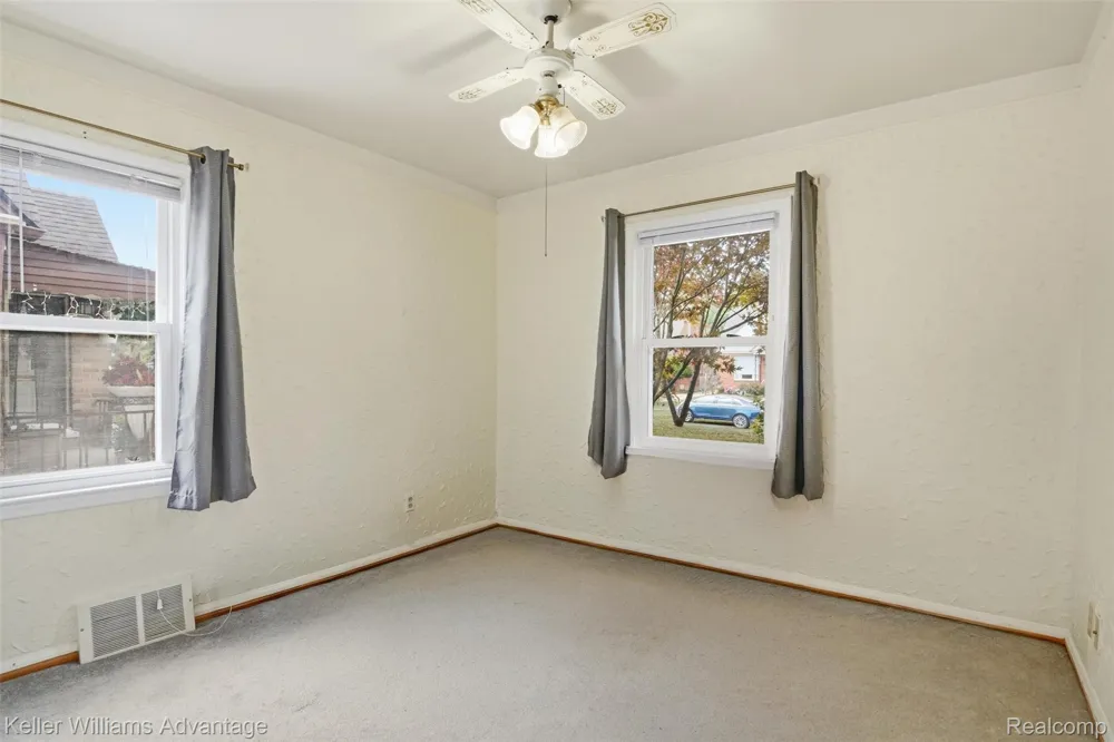 1649 Hollywood Street Dearborn City, MI 48124