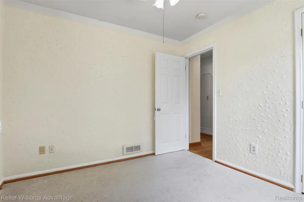1649 Hollywood Street Dearborn City, MI 48124