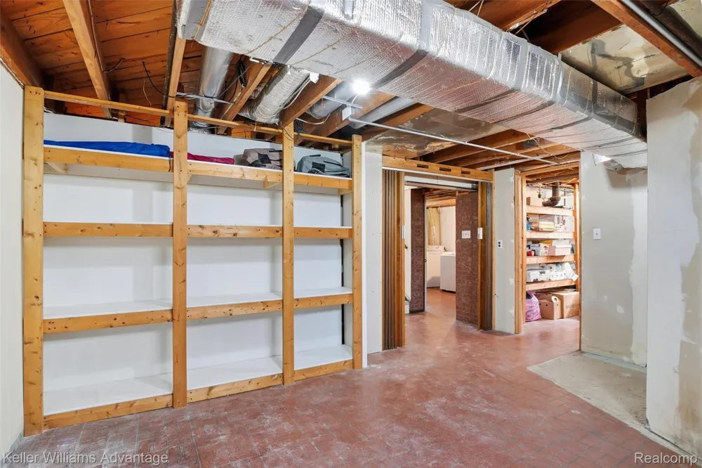1649 Hollywood Street Dearborn City, MI 48124