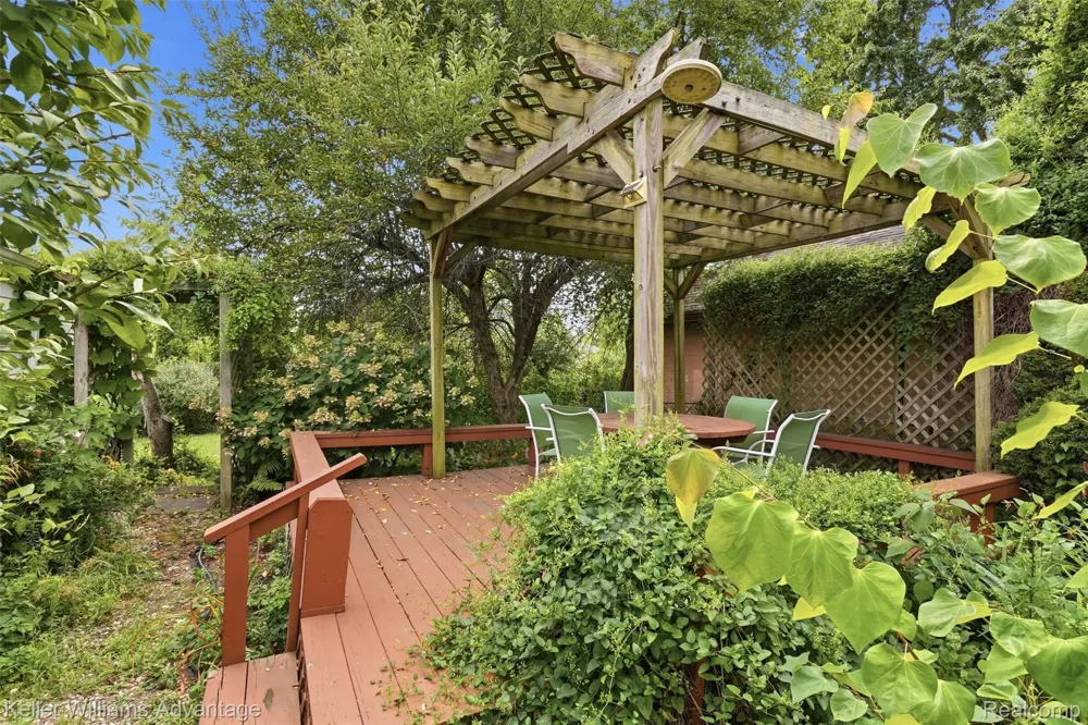 1649 Hollywood Street Dearborn City, MI 48124