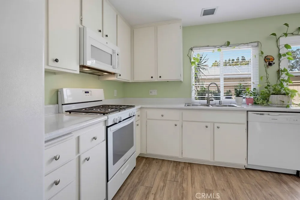 59 Thicket #41 Irvine, CA 92614