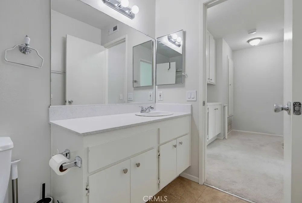 59 Thicket #41 Irvine, CA 92614