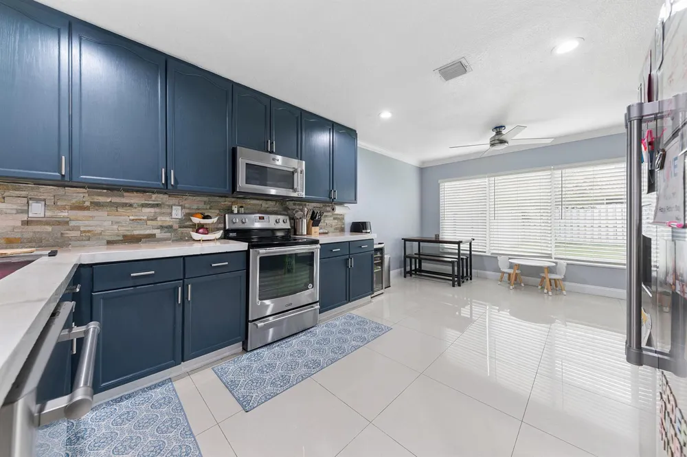 4176 Torres Circle West Palm Beach, FL 33409