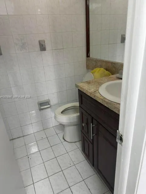 5924 W 21st Ct Hialeah, FL 33016