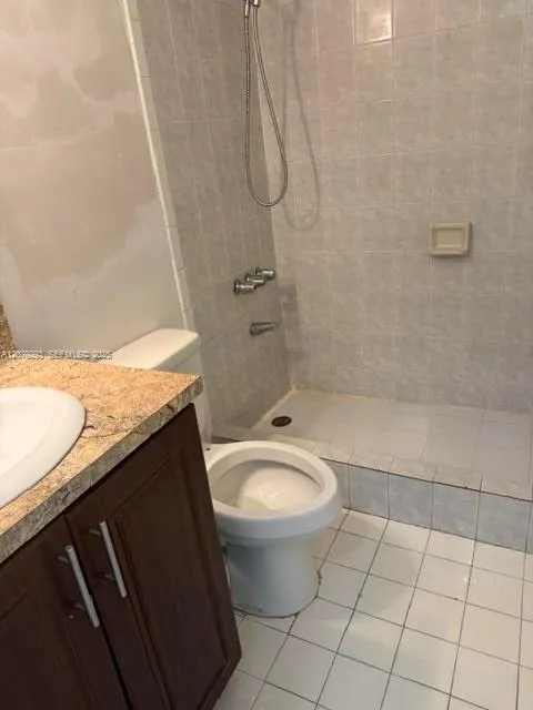 5924 W 21st Ct Hialeah, FL 33016