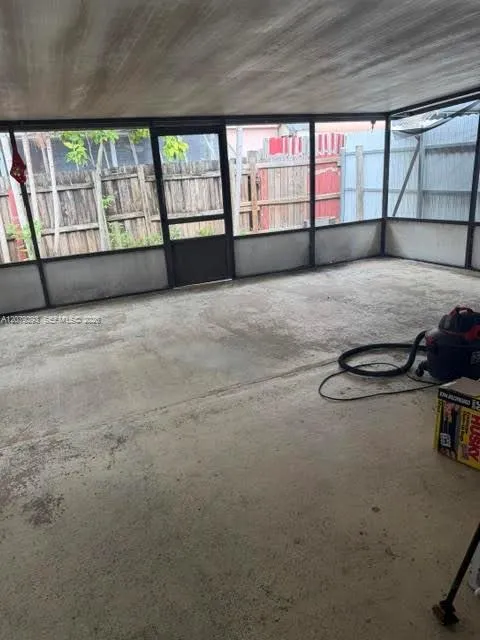 5924 W 21st Ct Hialeah, FL 33016